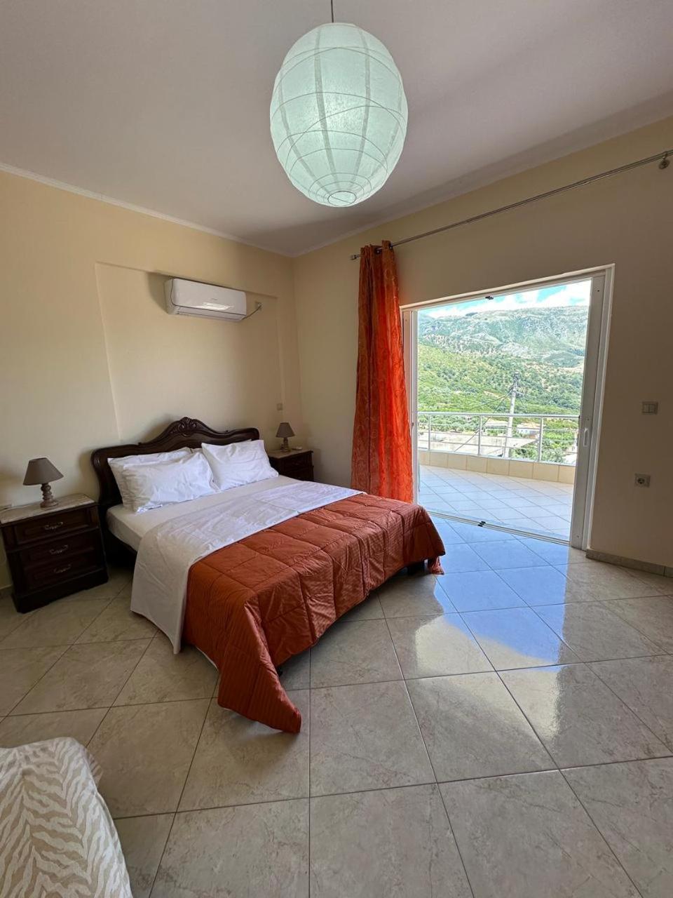 Apartament Home Himara *